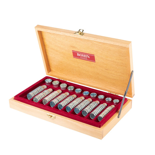 WOOD CASE+100 THIMBLES SILV.