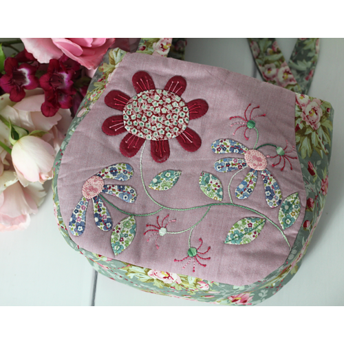 HNK206 47 Lacey St bag