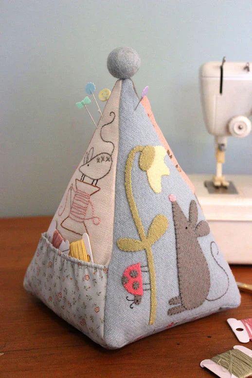 D296 MOUSE PINCUSHION