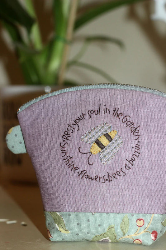 D353 MEADOW’S REST PURSE