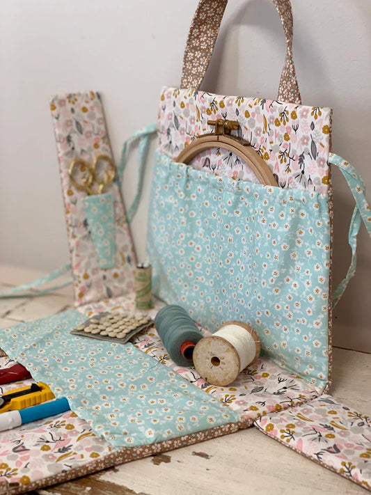 D366 A LOVELY PLACE (PRE-PRINTED) SEWING CASE