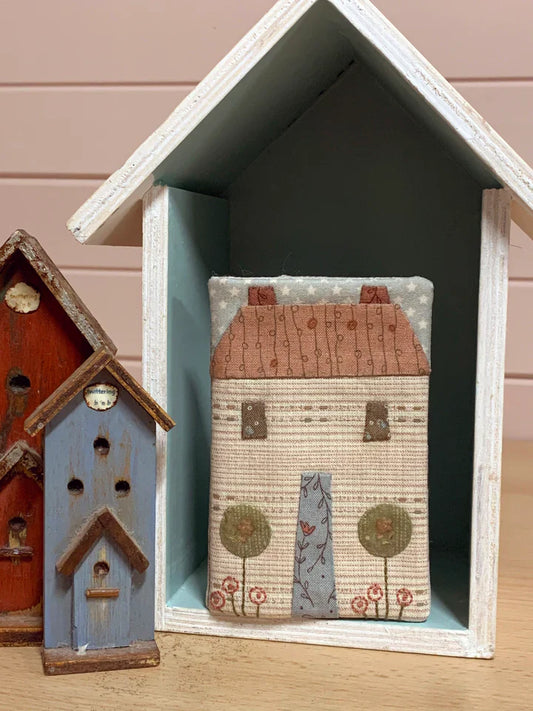 D371 FRENCH COTTAGE NEEDLEBOOK