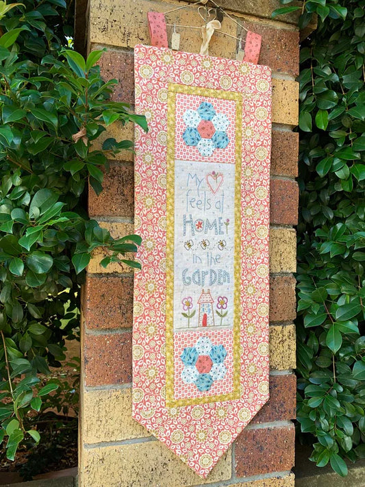 D382 AT HOME IN THE GARDEN