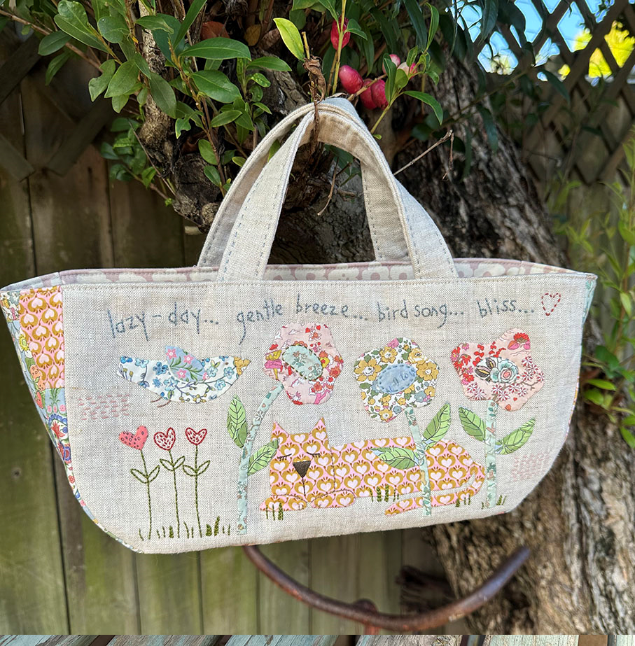 D412 Lazy Day Tote