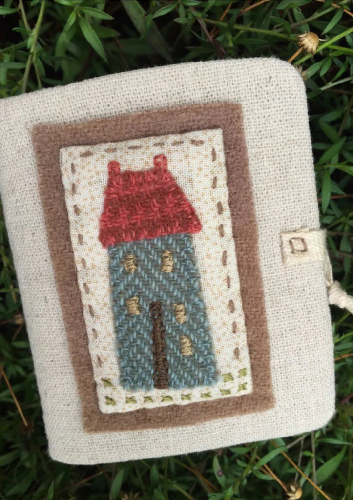 F065 Little Home Needlebook