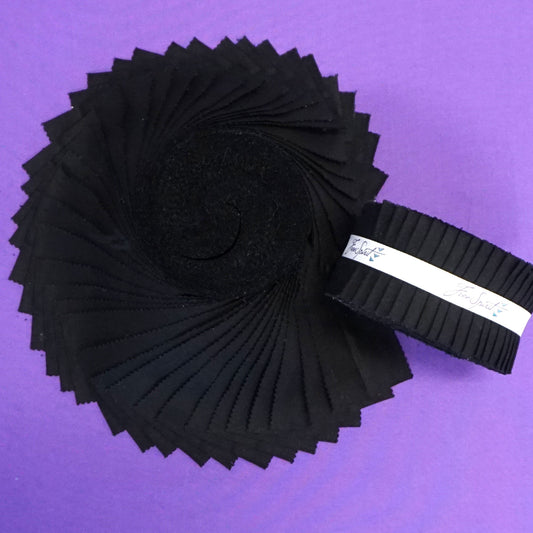 FB4DRDE.BLACK Solids Designer Essentials - 2.5in Design Roll - 40pcs