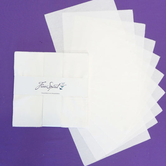 FB610DE.ARWHT Solids Designer Essentials - 10in Charm Pack - 42pcs