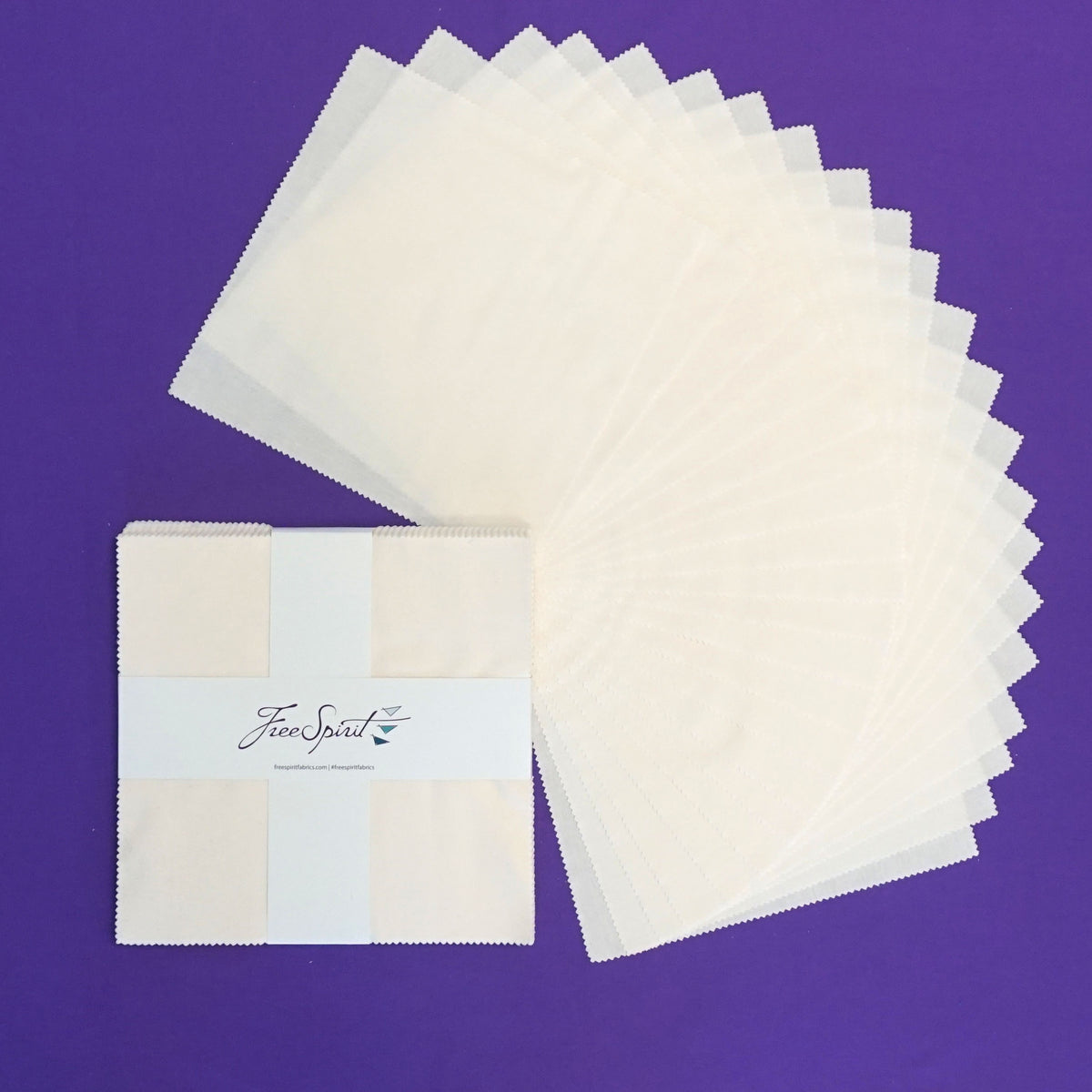 FB610DE.MISTX Solids Designer Essentials - 10in Charm Pack - 42pcs