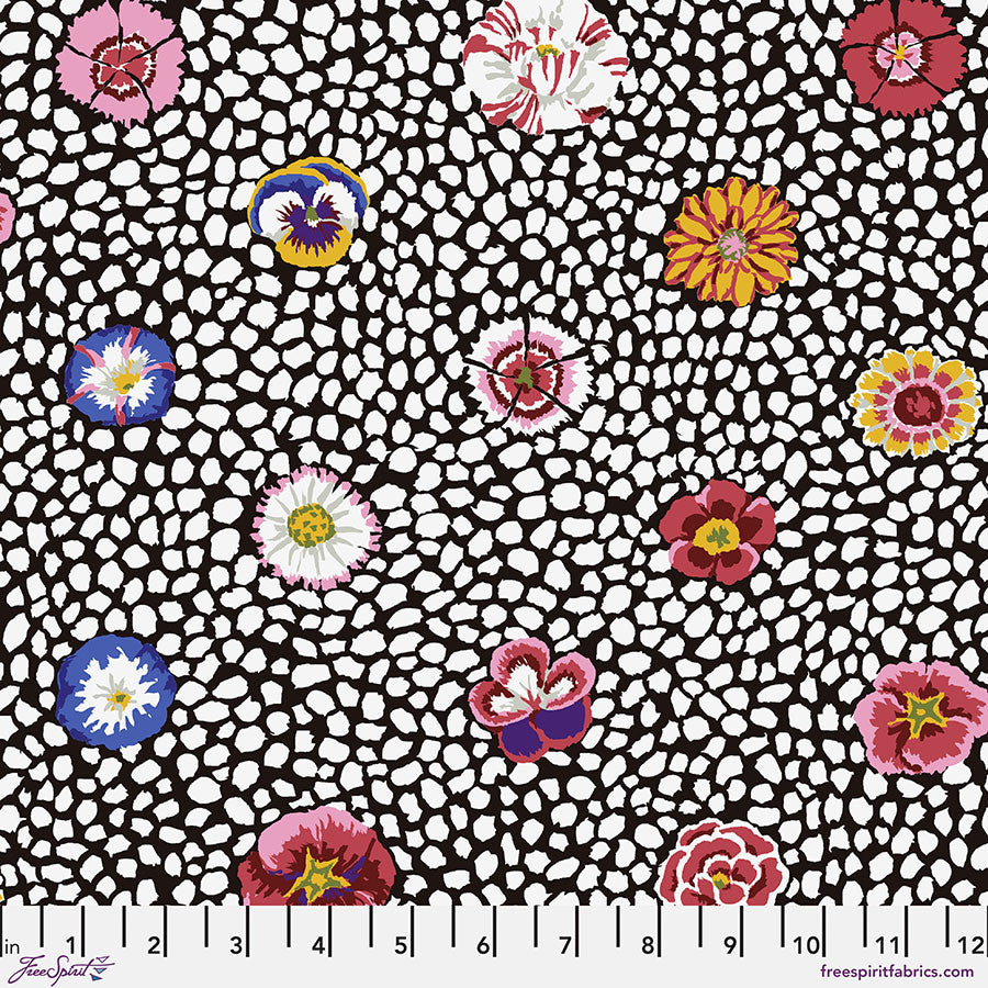 GP59.WHITE Classics & Stash Guinea Flower