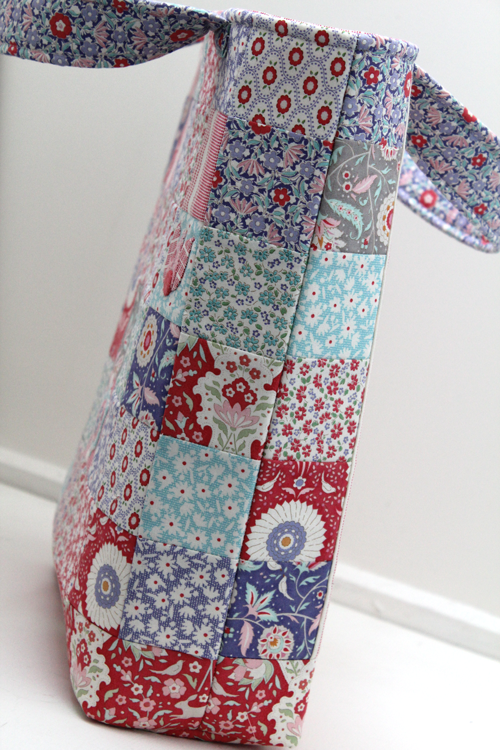 HNK198  Whyalla wanders tote