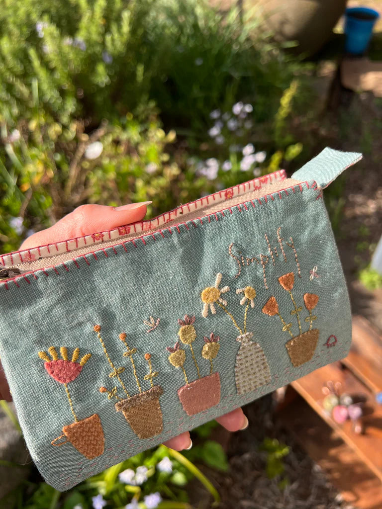 P137 Simplify Zippered Case Pattern
