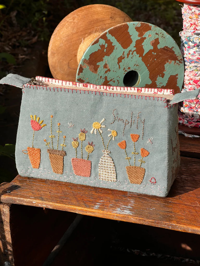 P137 Simplify Zippered Case Pattern