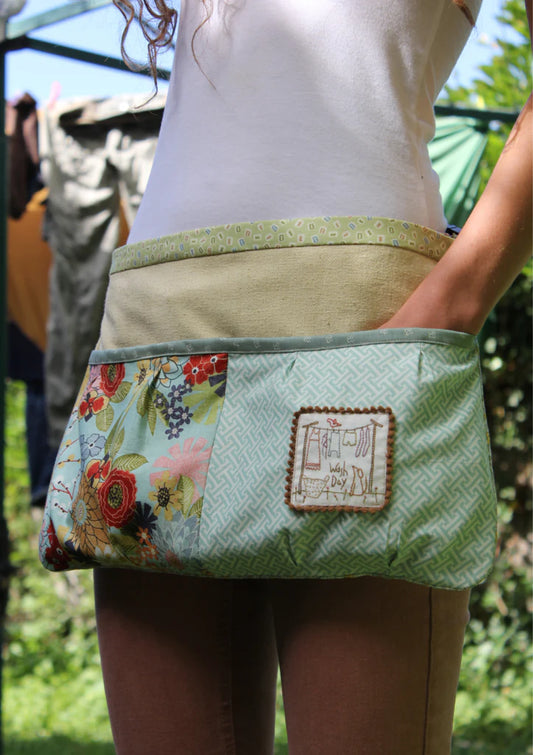 LS03 Wash Day Peg Bag