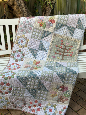 D413 Light & Shade Quilt Pattern