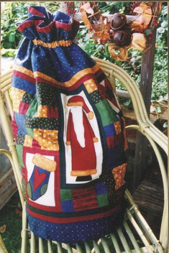 P043 Here Comes Santa Claus