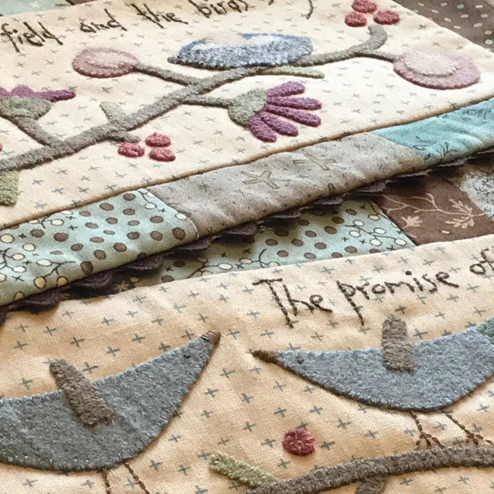 P104 Songbird Table runner