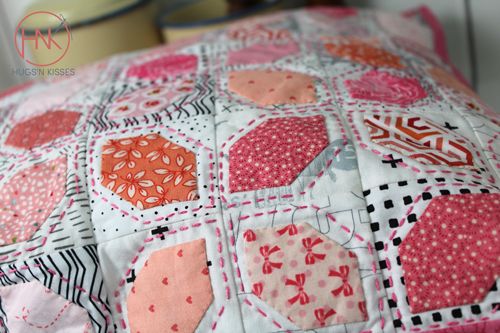 HNK283 Comb on postcard pattern