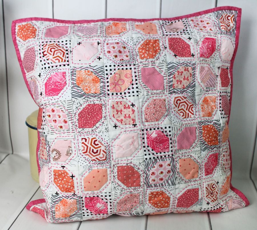 HNK283 Comb on postcard pattern