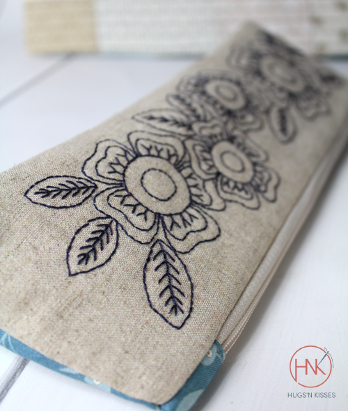 HNK243 Doohickey pouch