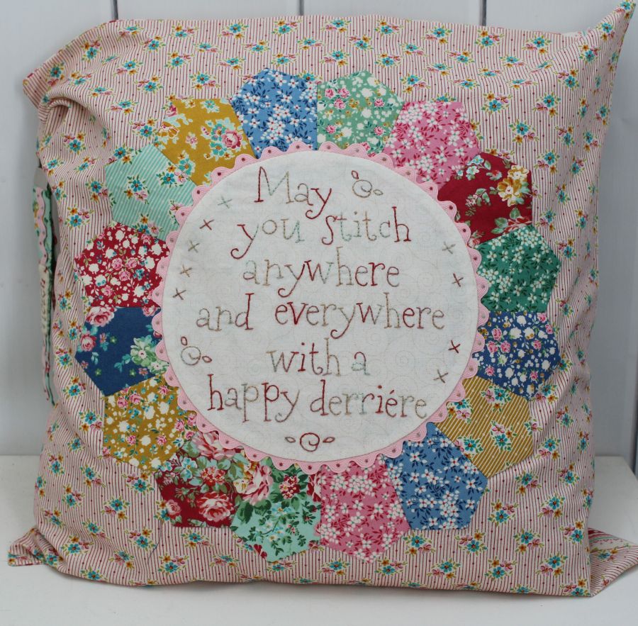 HNK173 Happy Derriere cushion