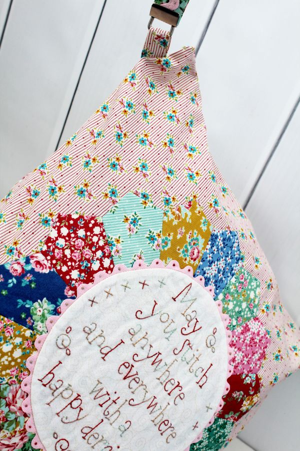 HNK173 Happy Derriere cushion