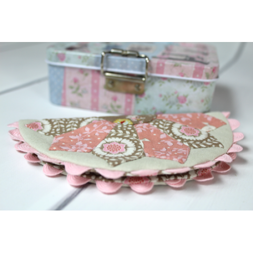 HNK208 Clementine needlebook