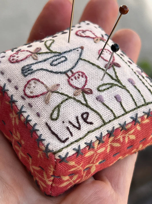 F088 Live and Dream Sewing Set