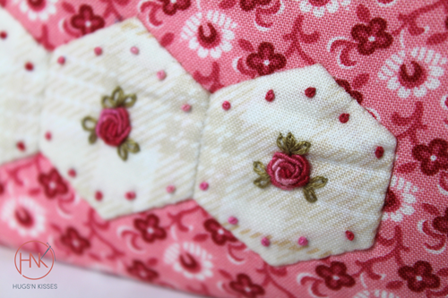 HNK273 Poppycock pouch