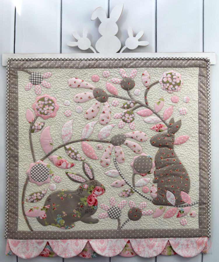 HNK175 Blossom Bunnies