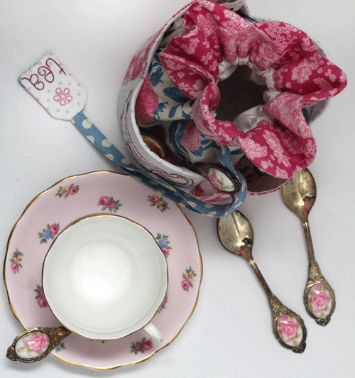 HNK158 Tea with Ruth Mug Bag Pattern