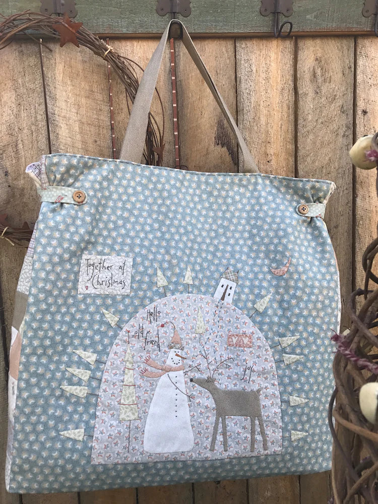B026 Together At Christmas Carpet Bag