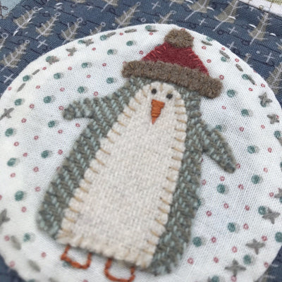 P114 Merry Christmas Wall Hanging